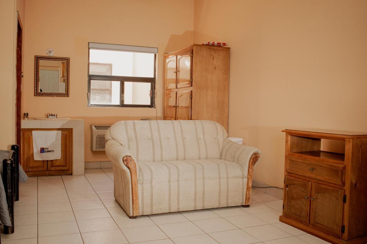 Suites Cervantes ชิฮวาฮวา ภายนอก รูปภาพ