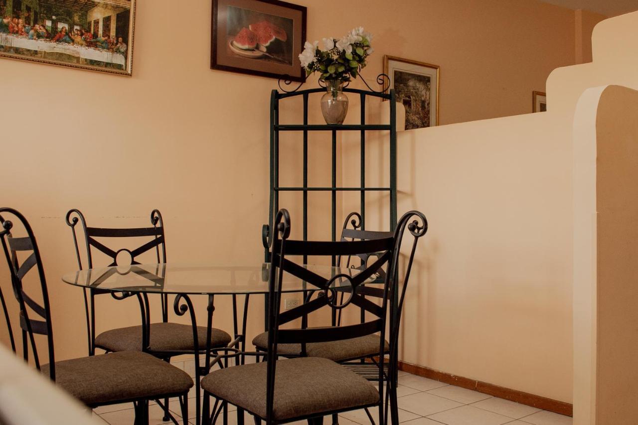 Suites Cervantes ชิฮวาฮวา ภายนอก รูปภาพ