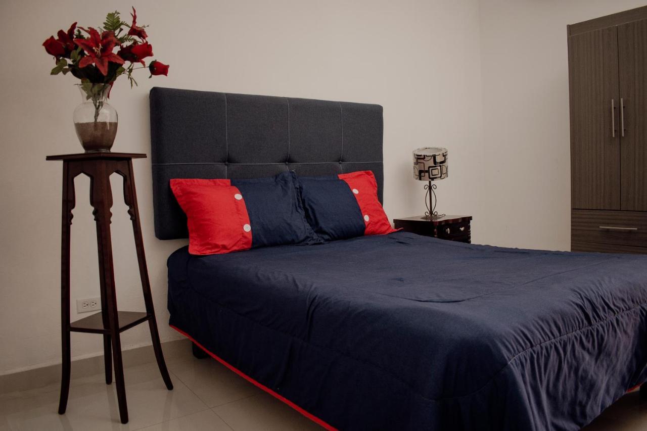 Suites Cervantes ชิฮวาฮวา ภายนอก รูปภาพ